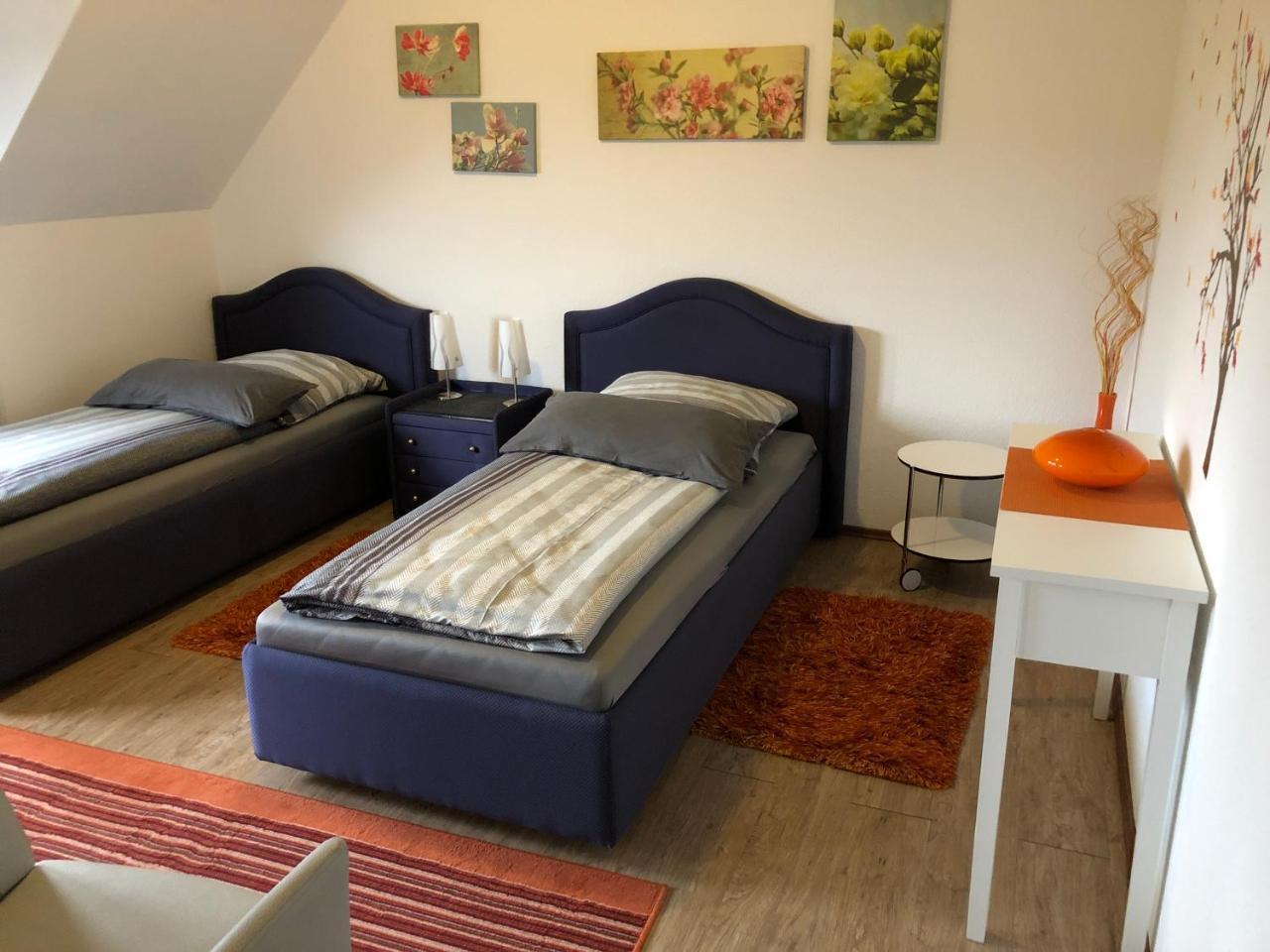 Messezimmer 4 u 2 Düsseldorf Exterior foto